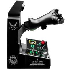 Thrustmaster’ın ABD Hava Kuvvetleri resmi lisanslı gaz kolu ve kumanda paneli.
